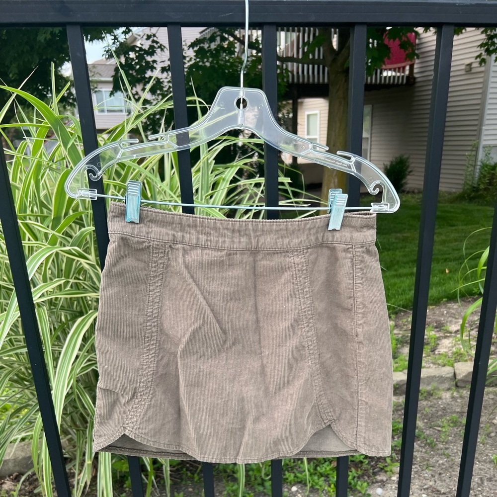 green mini pacsun skirt